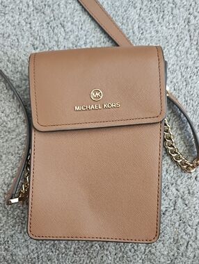 Michael Kors Small Saffiano Leather Smartphone Crossbody Bag - Brown